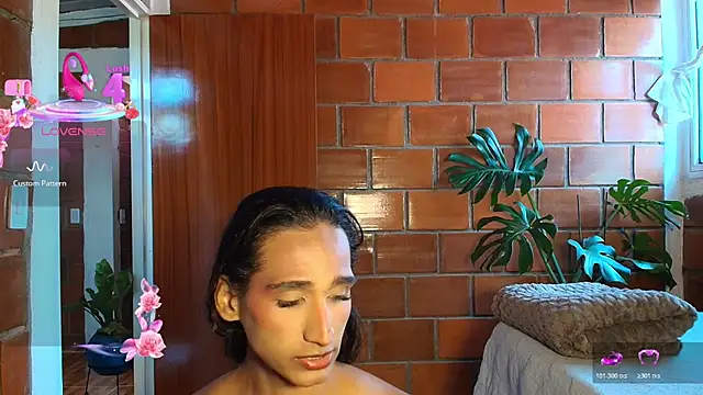Snapshot of skyyfoxpraga chatting on July 28, 2:13 pm skyyfoxpraga online show from July 28, 2:13 pm