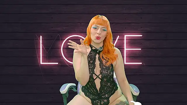 Snapshot of Dolce--Mia---Bianchi__07 chatting on February 16, 6:59 pm Dolce--Mia---Bianchi 07 online show from February 16, 6:59 pm