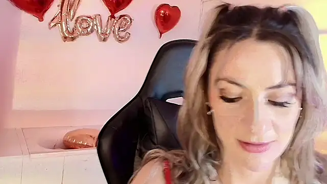 Snapshot of AryTorres_ chatting on February 27, 3:26 pm AryTorres online show from February 27, 3:26 pm