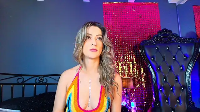 Snapshot of AryTorres_ chatting on October 15, 10:37 am AryTorres online show from October 15, 10:37 am