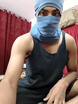 Snapshot of Fucker_111 chatting on April 13, 5:07 pm Fucker 111 online show from April 13, 5:07 pm