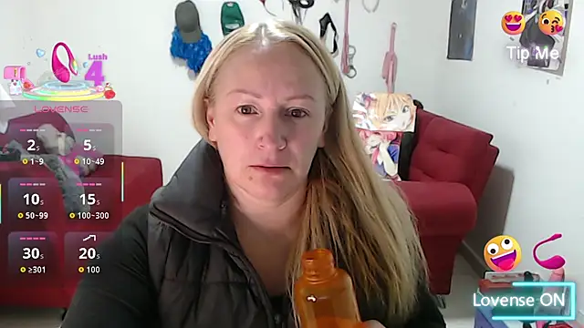 Snapshot of emperabigbootybigass chatting on November 20, 12:05 pm emperabigbootybigass online show from November 20, 12:05 pm