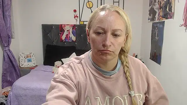 emperabigbootybigass online show from May 29, 12:25 pm