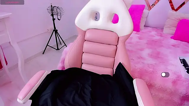 samy  milf online show from September 11, 6:52 pm