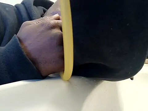 DevinToore online show from December 1, 11:21 pm