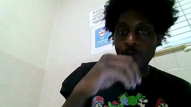 Snapshot of DevinToore chatting on June 21, 2:14 am DevinToore online show from June 21, 2:14 am