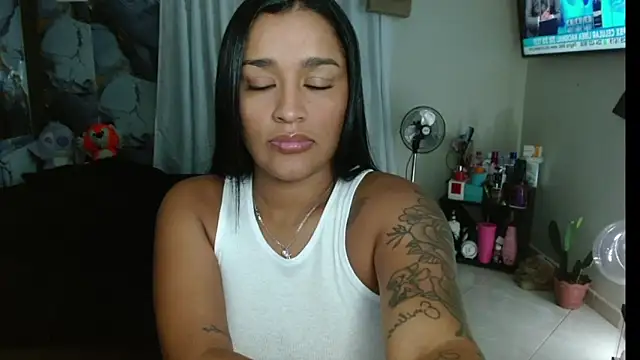 KatalinnaBrown online show from November 29, 10:18 am