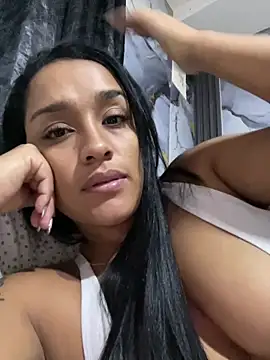 KatalinnaBrown online show from February 5, 11:04 am