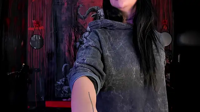 Kylie-fox online show from June 5, 1:01 am