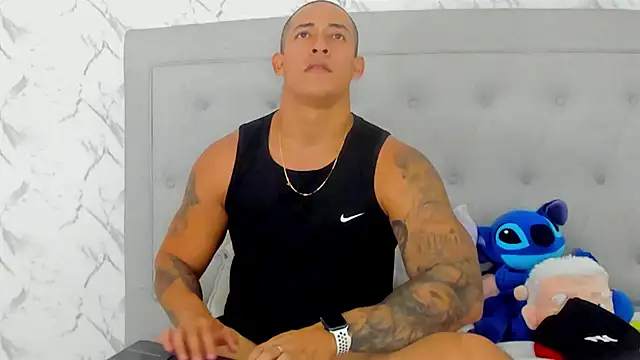 luigiferrara online show from September 14, 8:30 pm