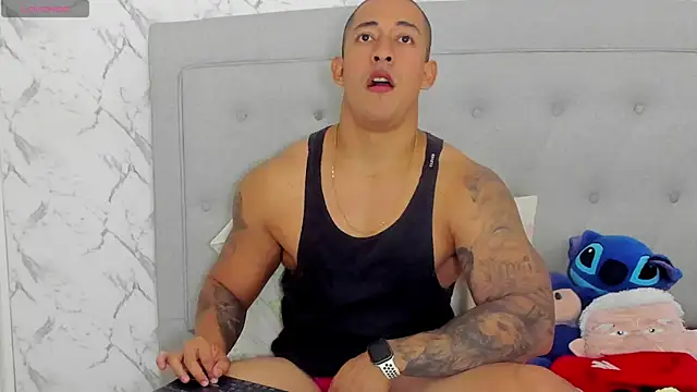 luigiferrara online show from January 13, 9:53 pm