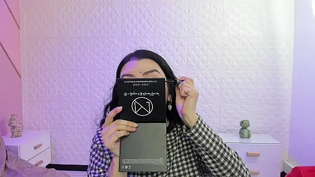 Snapshot of Violetaa_diazz chatting on November 10, 9:14 pm Violetaa diazz online show from November 10, 9:14 pm