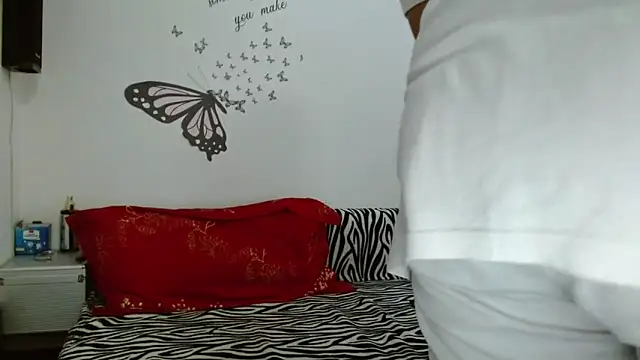 Snapshot of LadyHellene chatting on November 20, 7:30 am LadyHellene online show from November 20, 7:30 am