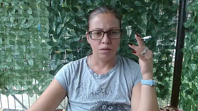 Snapshot of LadyHellene chatting on July 12, 11:23 am LadyHellene online show from July 12, 11:23 am