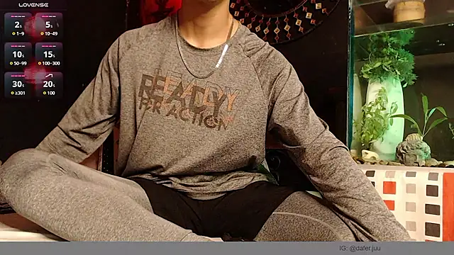 Snapshot of Godly_huan chatting on January 16, 7:23 am Godly huan online show from January 16, 7:23 am