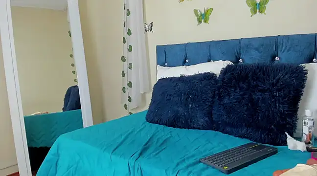 cristalwalker   online show from March 11, 6:52 pm