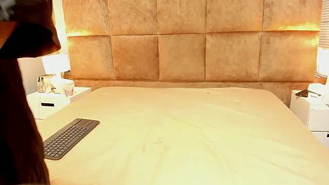 Asia smitth online show from December 9, 11:58 am