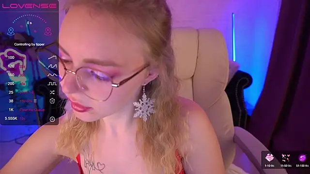 Snapshot of EmilySunshineS chatting on January 3, 9:47 pm EmilySunshineS online show from January 3, 9:47 pm