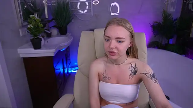 EmilySunshineS online show from June 6, 7:02 am