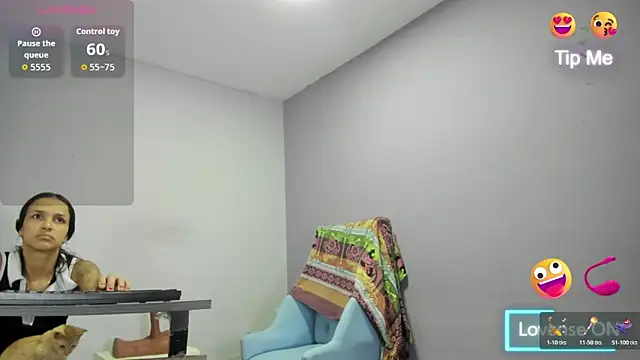 Snapshot of _candy_jade_ chatting on November 15, 11:18 am candy jade online show from November 15, 11:18 am