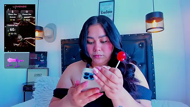 Snapshot of victoriajk chatting on July 28, 5:56 pm victoriajk online show from July 28, 5:56 pm