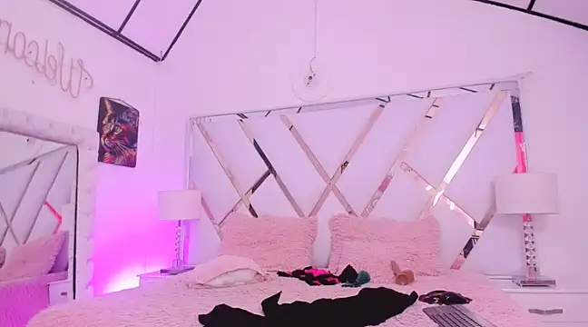 Snapshot of naughty__sara chatting on January 26, 3:03 pm naughty  sara online show from January 26, 3:03 pm