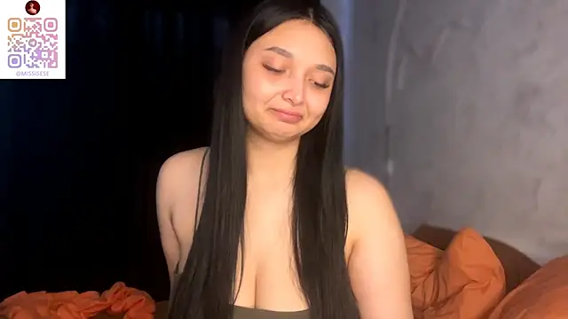 Snapshot of UdeleBarns chatting on November 22, 9:08 am UdeleBarns online show from November 22, 9:08 am