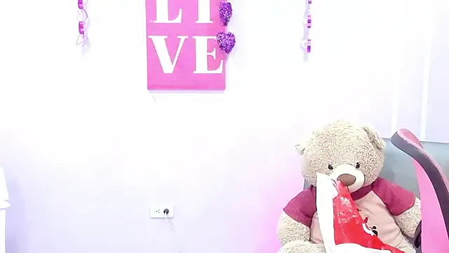 Snapshot of Andy_Gamboa chatting on February 20, 11:31 am Andy Gamboa online show from February 20, 11:31 am