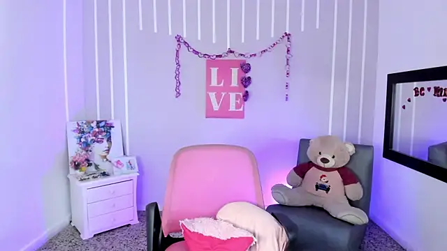 Snapshot of Andy_Gamboa chatting on March 5, 2:45 pm Andy Gamboa online show from March 5, 2:45 pm