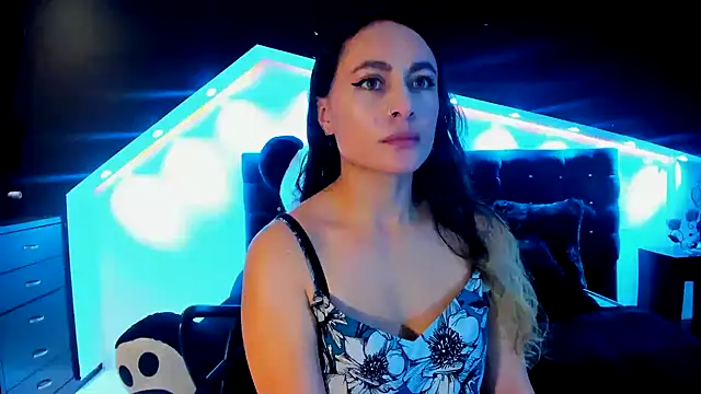 Coral Gibson online show from February 3, 12:14 pm