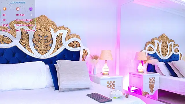 Snapshot of AshleyFerri chatting on November 26, 11:22 am AshleyFerri online show from November 26, 11:22 am