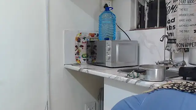 Snapshot of Hotty-boobsxxx chatting on January 30, 9:58 pm Hotty-boobsxxx online show from January 30, 9:58 pm