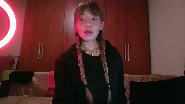 KarolinaReaper online show from October 23, 3:55 pm