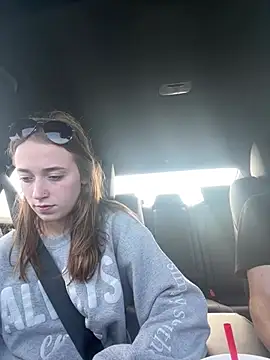 Maxinebabyyy online show from December 15, 7:21 pm