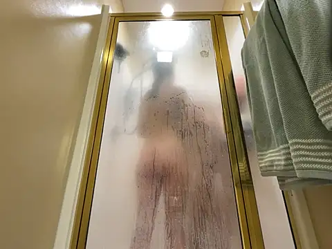 Maxinebabyyy online show from December 17, 6:20 pm