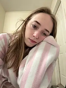 Maxinebabyyy online show from March 3, 1:20 pm