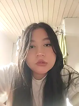 Snapshot of sharyl_24 chatting on March 19, 9:27 pm sharyl 24 online show from March 19, 9:27 pm