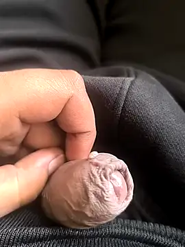 Snapshot of rana9639_1 chatting on December 3, 5:42 am rana9639 1 online show from December 3, 5:42 am