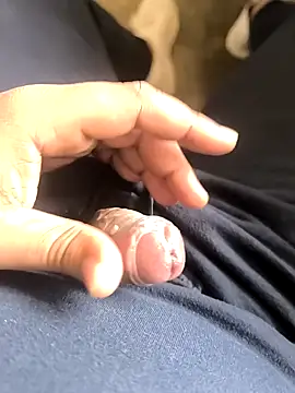 Snapshot of rana9639_1 chatting on December 5, 5:37 am rana9639 1 online show from December 5, 5:37 am