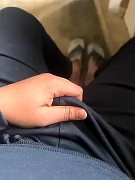 Snapshot of rana9639_1 chatting on January 20, 5:15 am rana9639 1 online show from January 20, 5:15 am