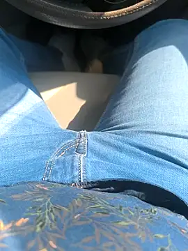 Snapshot of rana9639_1 chatting on February 8, 8:20 am rana9639 1 online show from February 8, 8:20 am