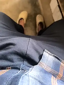 Snapshot of rana9639_1 chatting on March 10, 8:26 am rana9639 1 online show from March 10, 8:26 am