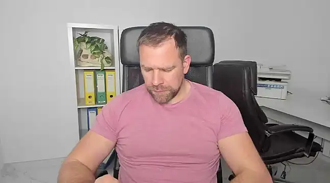 Snapshot of John-E-Dough chatting on January 8, 3:51 am John-E-Dough online show from January 8, 3:51 am