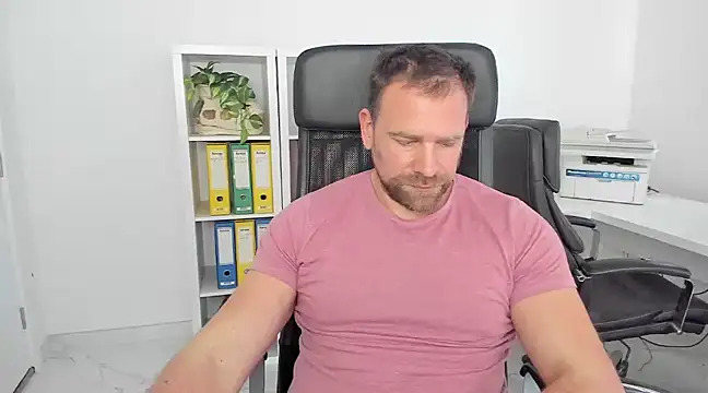 Snapshot of John-E-Dough chatting on January 9, 7:52 am John-E-Dough online show from January 9, 7:52 am