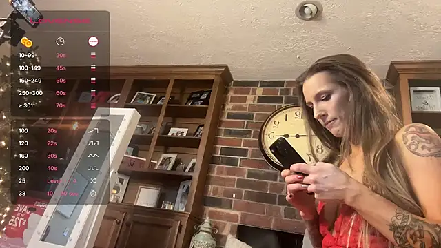 Snapshot of Dani_Dragon69 chatting on December 16, 7:21 pm Dani Dragon69 online show from December 16, 7:21 pm