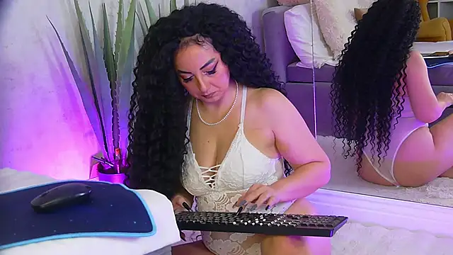 Snapshot of anissia_teaser chatting on November 30, 6:39 am anissia teaser online show from November 30, 6:39 am