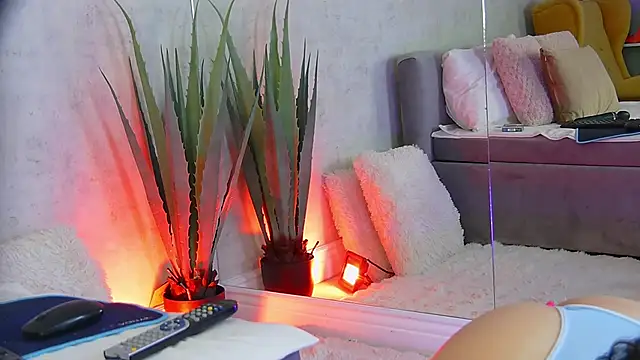 Snapshot of anissia_teaser chatting on December 3, 6:32 am anissia teaser online show from December 3, 6:32 am