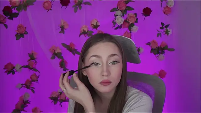 fuunnybunny online show from December 3, 9:33 am