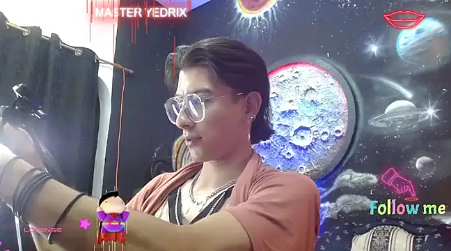 Snapshot of Yedrix chatting on March 19, 5:41 am Yedrix online show from March 19, 5:41 am