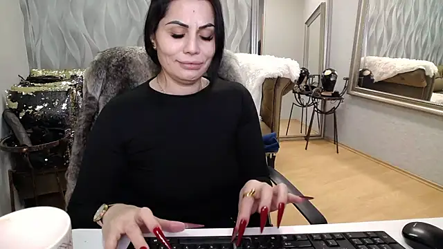 Sara Poison online show from February 5, 3:44 am